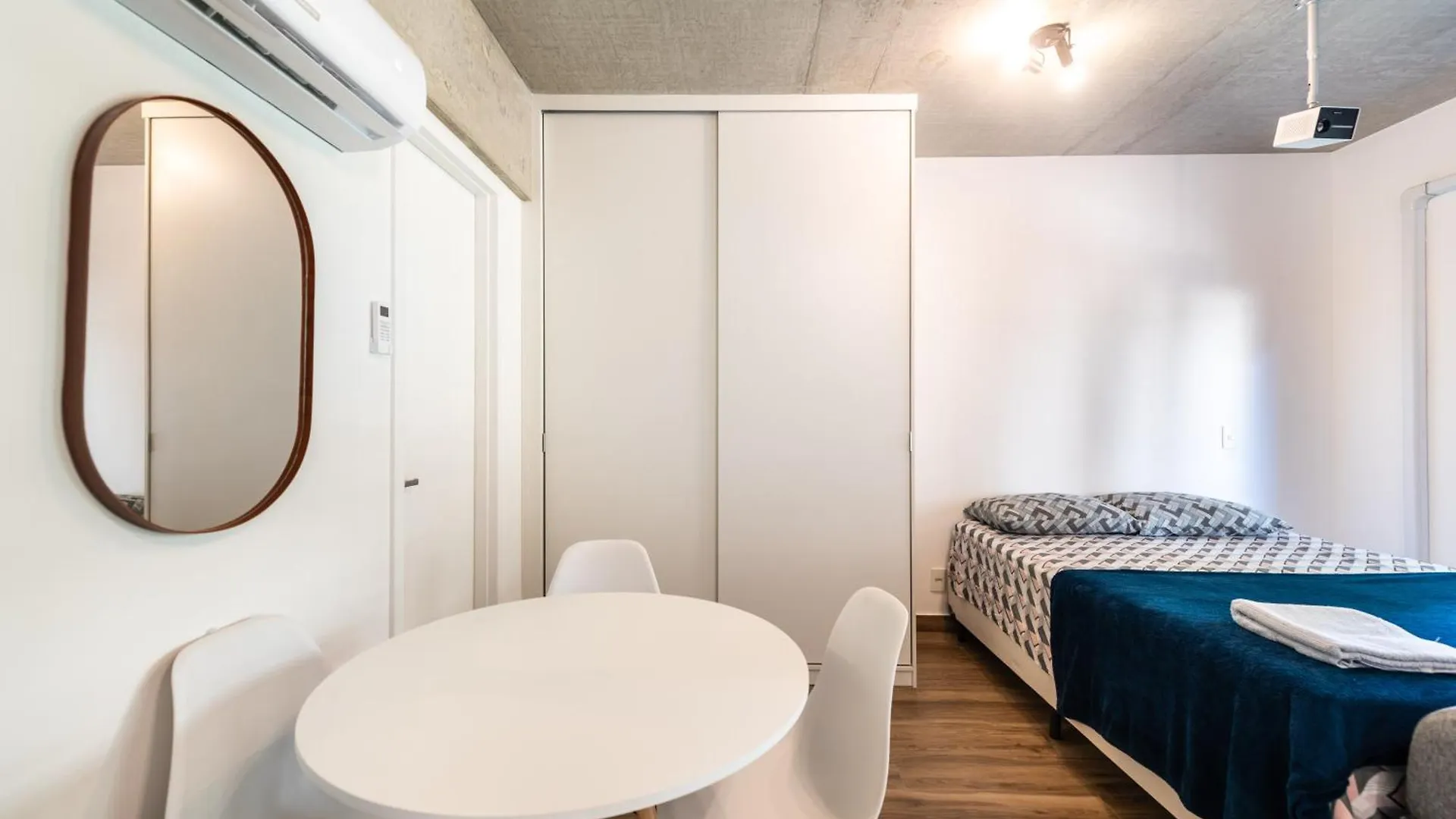 21 - Cozy New Studio, Movie Screen 상파울루